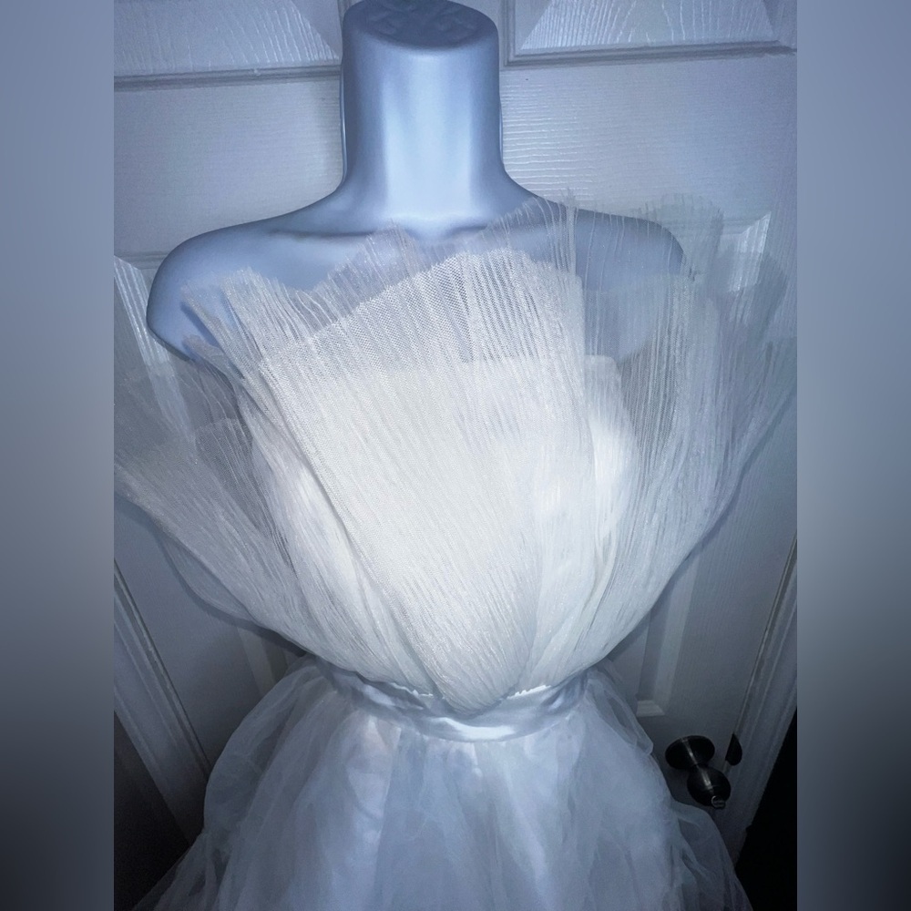 NWT Showpo US 8 Amalya Mini Dress White Tiered Tulle Fit & Flare UK 12 FLAW - Picture 4 of 16